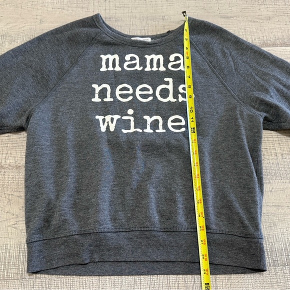 Grayson Threads “Mama Needs Wine” Dark Gray Crew Neck Sweatshirt Size Small - Picture 7 of 8